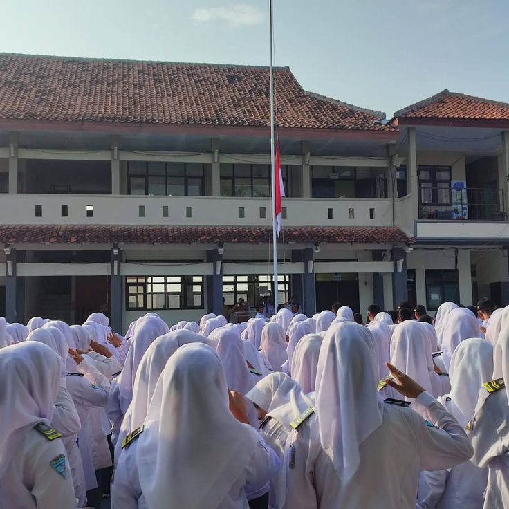 SMP Pahlawan Nasional Gelar Upacara Peringatan Hari Pahlawan 2025